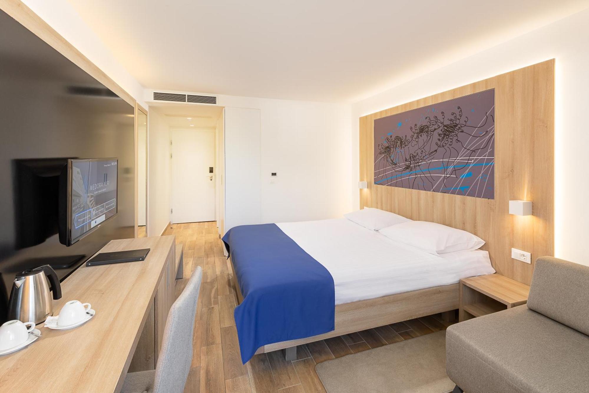 Medora Auri Family Beach Resort Podgora Exterior foto